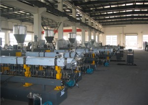 High Performance PET Extruder Machine, Filastik Flakes Sake amfani da Machine 355kw