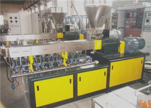 18.5kw Motor Twin Parafujo ya Plastiki Extruder PVC Pelletiser Mashine Yenye Mchanganyiko wa Kasi ya Juu