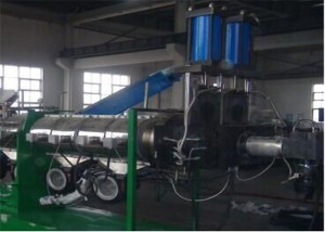 Пластик чийки зат боёк үчүн суу астындагы Pelletizer Single Screw Extruder Machine