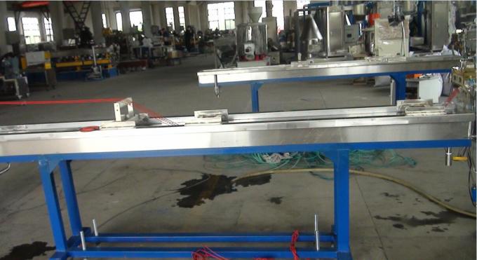 100-150kg/H Master Batch Manufacturing Machine Water Cooling Strend Cut Type