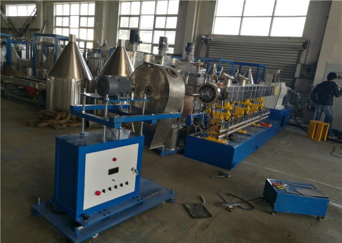 Energy Efficiency Wood Plastic Composite Extrusion Machine One Year Warranty