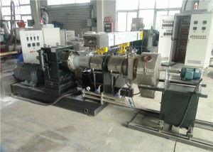 Black Masterbatch Extruder Plastic Reprocessing Machine na May 1.1kw Feeding System