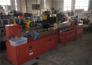 Gwo vitès plastik pelletizing machin ak Mini laboratwa Twin vis extruder SJSL20