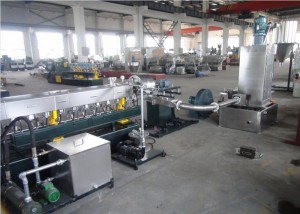 ABB Inverter Brand Filler Masterbatch Machine 500rpm Gearbox Revolisyon vitès
