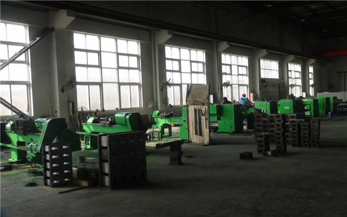 Plastic extruder assembly department2