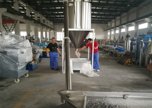 800rpm Gearbox Water Ring Pelletizer, PE Pelletizing Machine 71.8 Mm Barrel Diameter