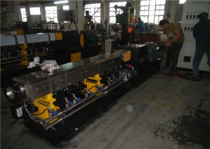 សមត្ថភាពធំ 100kg/H PET Granulator PET Plastic Plastic Recycling Machine 75kw Motor