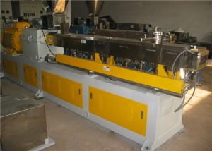 20mm Baja Nitridged Mini Twin Screw Extruder Machine 1000mm Barrel Diameter