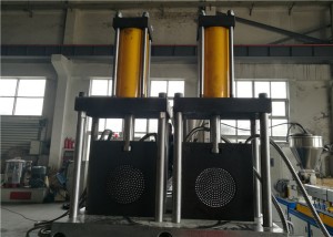 High Power132kw PE Extruder Machine , Plastic Granules Manufacturing Machine