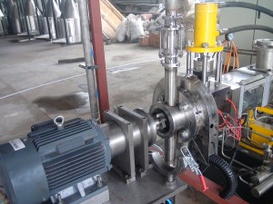 Makîneya Extruder HDPE / LLDPE, Yekîneya peletkirina binê avê ya PLC 132 kw Motor