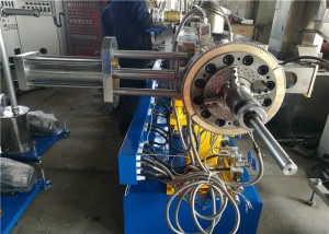 កម្លាំង 90kw ប៉ូលីម៊ែរ អេចទ្រឌ័រ ម៉ាស៊ីនផ្លិតផ្លាស្ទិច ធន់នឹងការអស់កម្លាំង