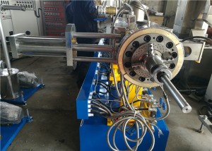 Машина за гранулиране на PVC гранулираща машина с 71 mm диаметър на шнека. 9 нагревателни зони