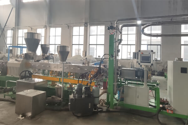 Recycle PP PE chini ya maji screw pacha extruder pelletizing line kwa ajili ya wateja Kirusi